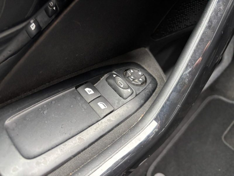 PEUGEOT 208 1.2 82cv Active - Distribution neuve