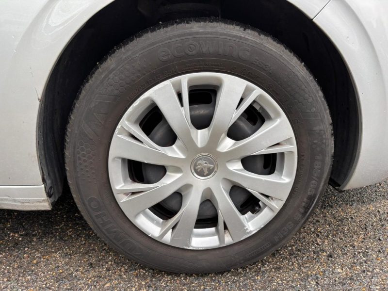 PEUGEOT 208 1.2 82cv Active - Distribution neuve