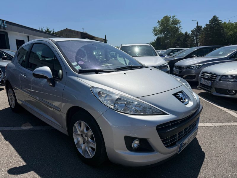 PEUGEOT 207 2011