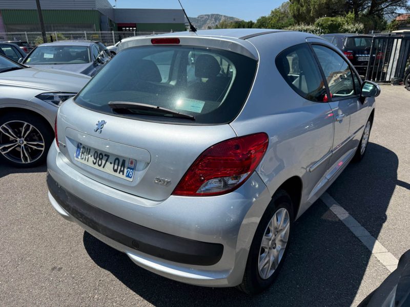 PEUGEOT 207 2011