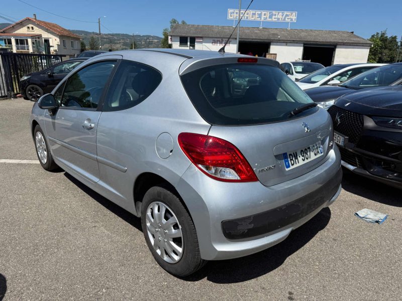 PEUGEOT 207 2011