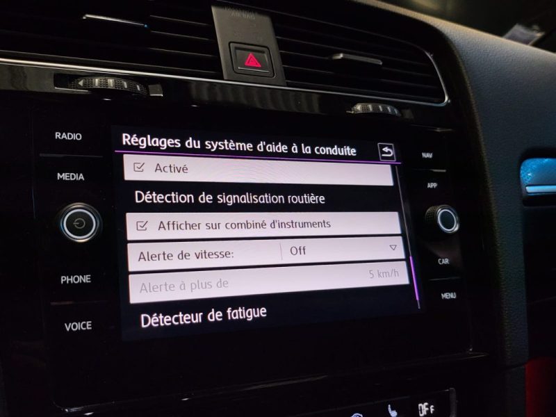 VOLKSWAGEN GOLF 7 GTI STAGE 1 +300CV / APPLE CARPLAY / MODE DE CONDUITE / REGULATEUR ADAPTATIF 