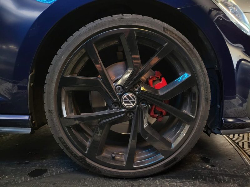 VOLKSWAGEN GOLF 7 GTI STAGE 1 +300CV / APPLE CARPLAY / MODE DE CONDUITE / REGULATEUR ADAPTATIF 