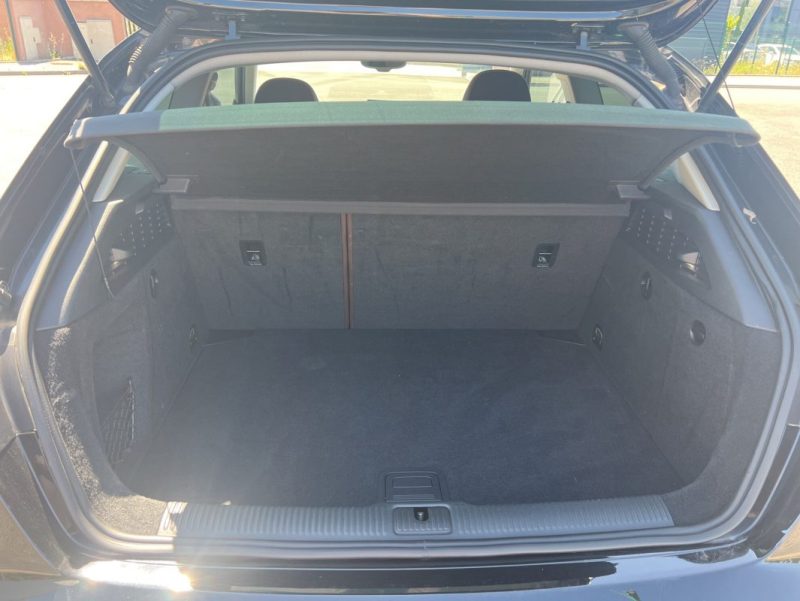 AUDI A3 2.0 L TDI 150 ch, Cuir, Full Led, Boîte auto, Distribution à jour
