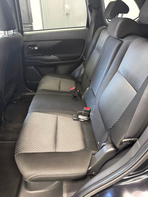 MITSUBISHI OUTLANDER 2018