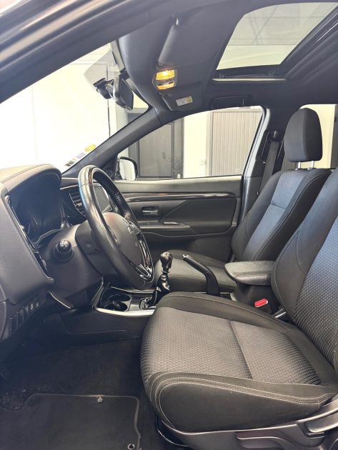 MITSUBISHI OUTLANDER 2018