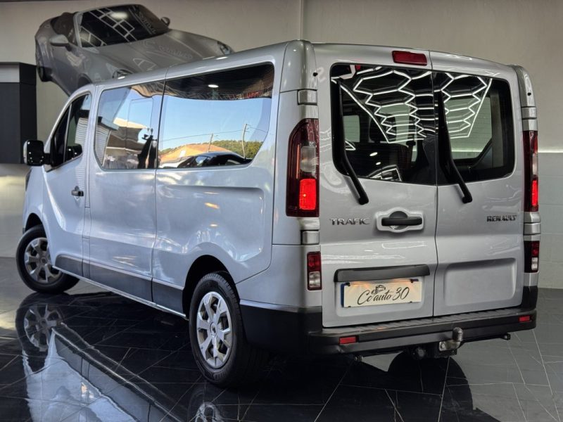 RENAULT TRAFIC 2021