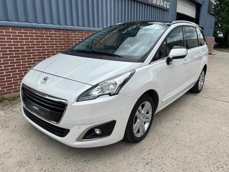 PEUGEOT 5008 2016