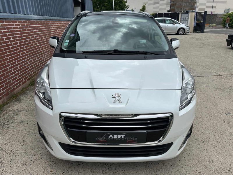 PEUGEOT 5008 2016
