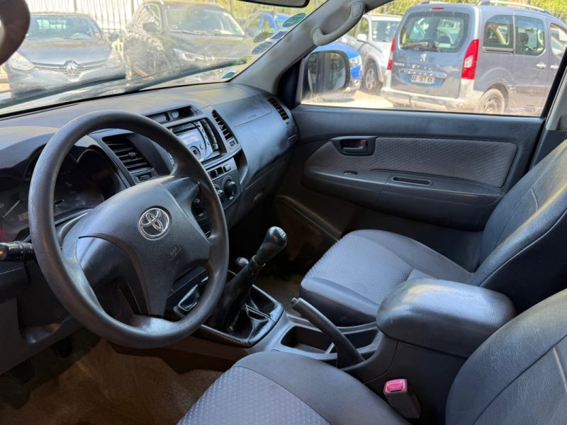 TOYOTA HILUX 2013