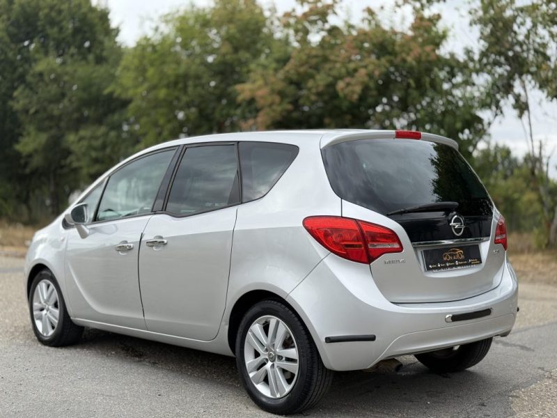 OPEL MERIVA 2011