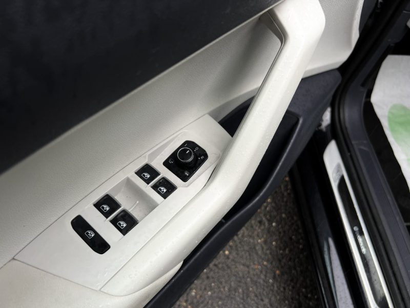 VOLKSWAGEN POLO 6 VI FIRST EDITION 1.0 TSI 95 Cv DSG7 / BEATS AUDIO APPLE & ANDROID - GARANTIE 1 AN