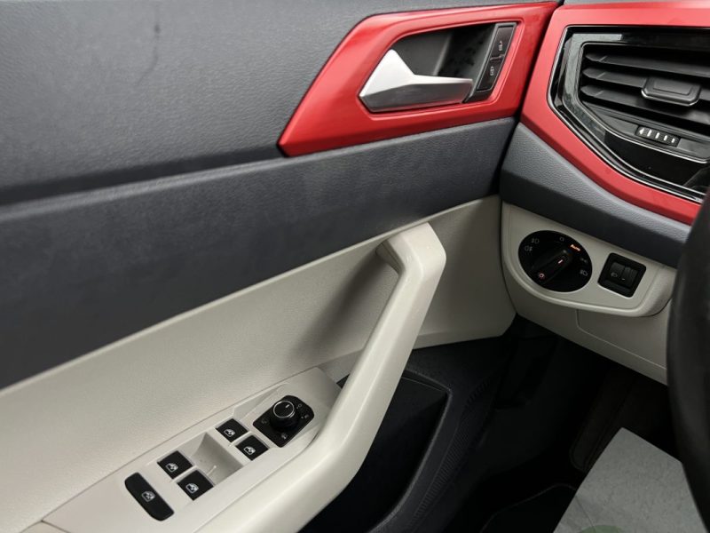 VOLKSWAGEN POLO 6 VI FIRST EDITION 1.0 TSI 95 Cv DSG7 / BEATS AUDIO APPLE & ANDROID - GARANTIE 1 AN