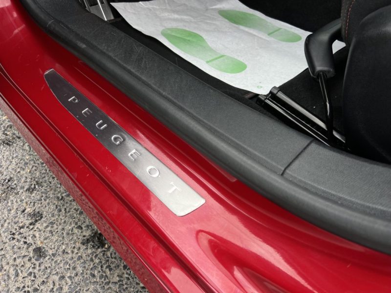 PEUGEOT 308  II PHASE 2 GT-Line 1.2 130 Cv BOITE AUTO EAT8 / APPLE CARPLAY & ANDROID - GARANTIE 1 AN