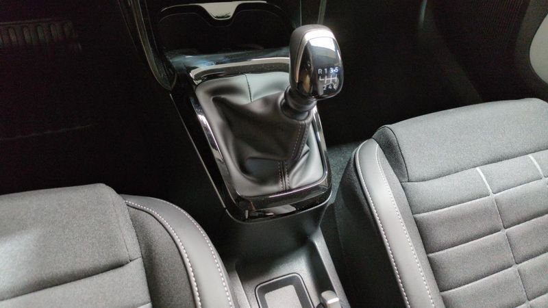 Citroën C3 nouvelle Turbo 100 ch bvm6 max