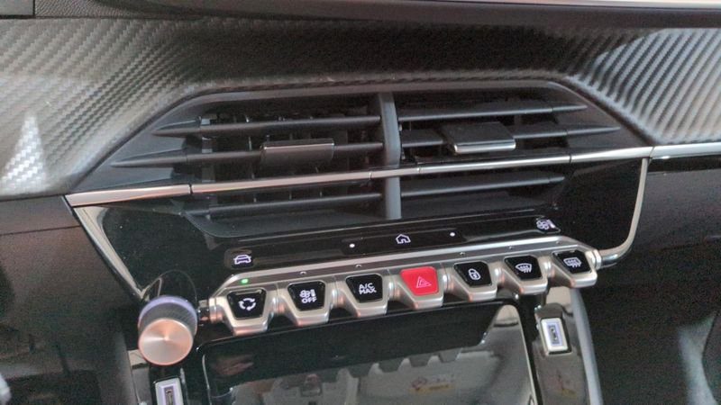 Peugeot 208 100 s&s bvm6 allure + radars av-ar + mirror screen