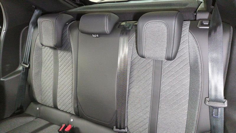 Peugeot 208 100 s&s bvm6 allure + radars av-ar + mirror screen