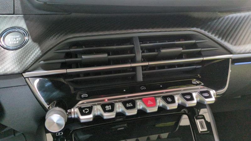 Peugeot 208 Hybrid 110 e-dcs6 gt + camera 360 + navi