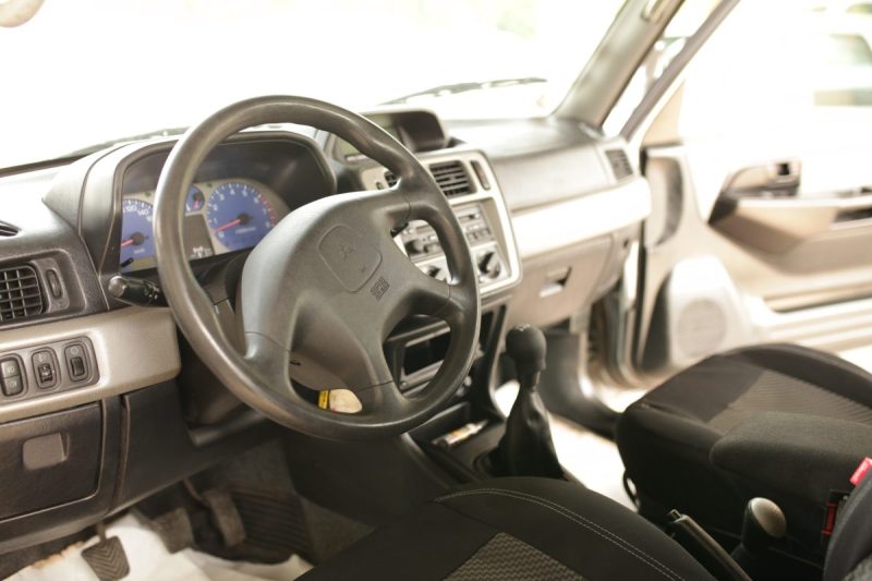 MITSUBISHI PAJERO PININ 2002 FARINA COLUMBIA 4X4 1.8 GDI