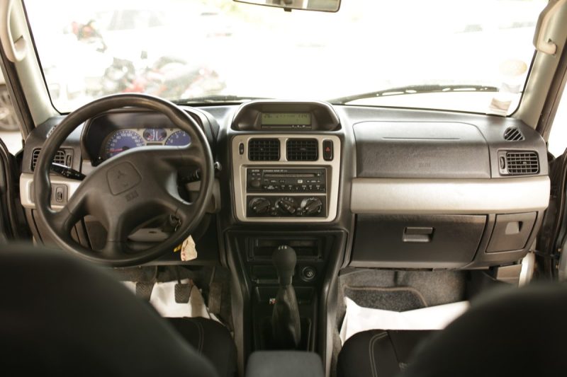 MITSUBISHI PAJERO PININ 2002 FARINA COLUMBIA 4X4 1.8 GDI