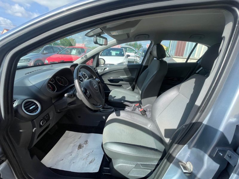 OPEL CORSA 2010 D 1.4I TWINPORT BOITE AUTOMATIQUE COSMO 