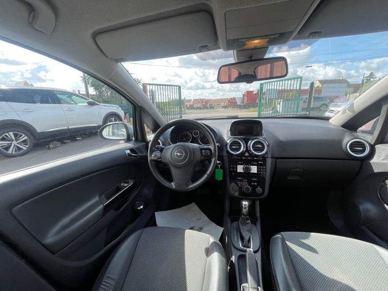 OPEL CORSA 2010 D 1.4I TWINPORT BOITE AUTOMATIQUE COSMO 