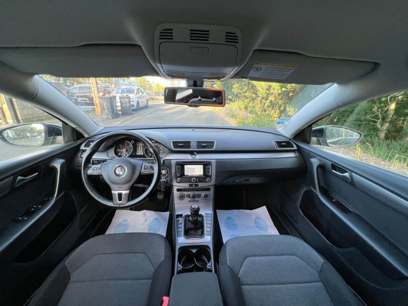 VOLKSWAGEN PASSAT 2013