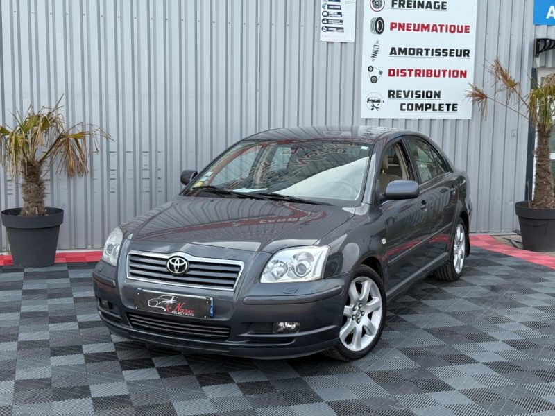 TOYOTA AVENSIS 2005