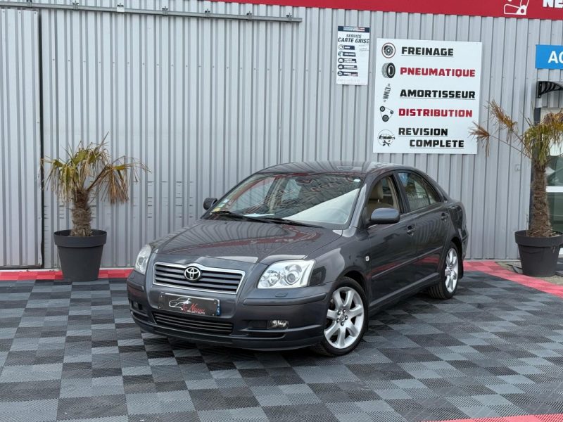 TOYOTA AVENSIS 2005