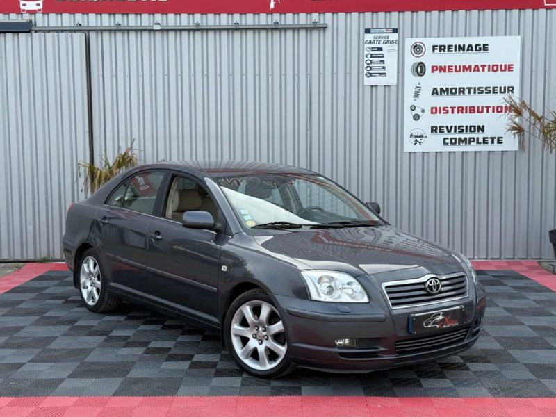 TOYOTA AVENSIS 2005