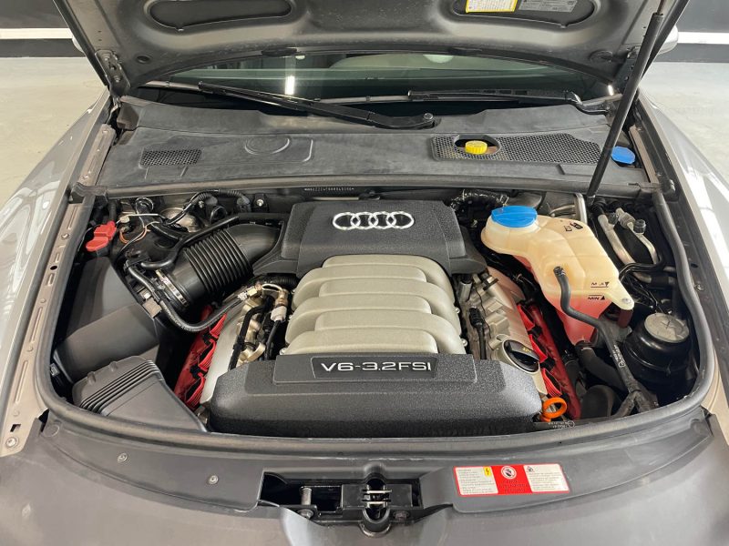AUDI A6 3.2  2005