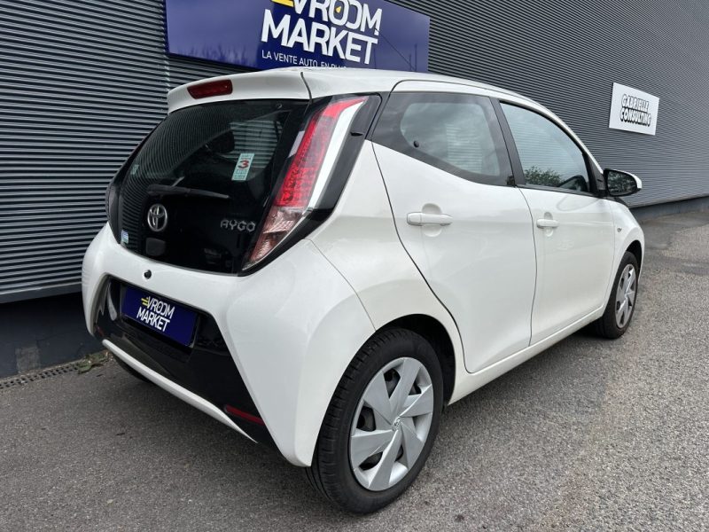 TOYOTA AYGO 2016