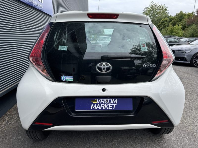 TOYOTA AYGO 2016