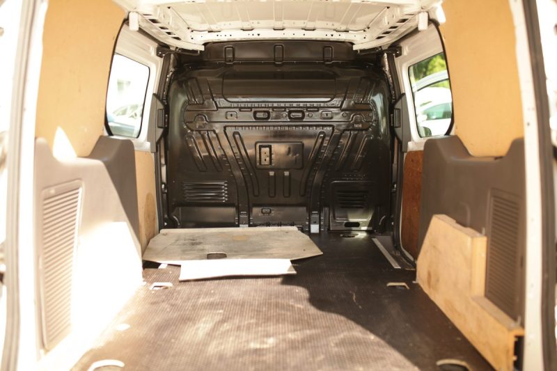 FORD TRANSIT CONNECT 3 PLACES TVA RECUPERABLE