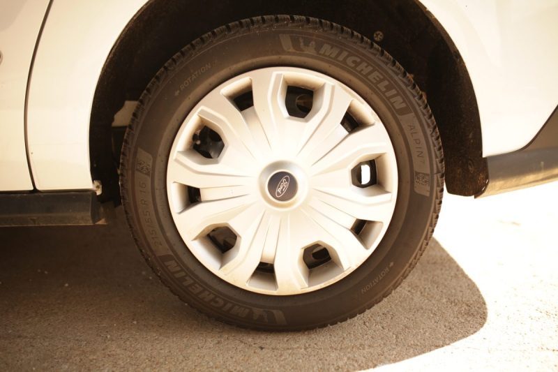 FORD TRANSIT CONNECT 3 PLACES TVA RECUPERABLE