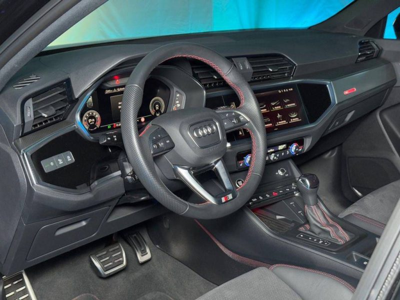 Audi Q3 35 TFSI Sporback  2023 REF 208