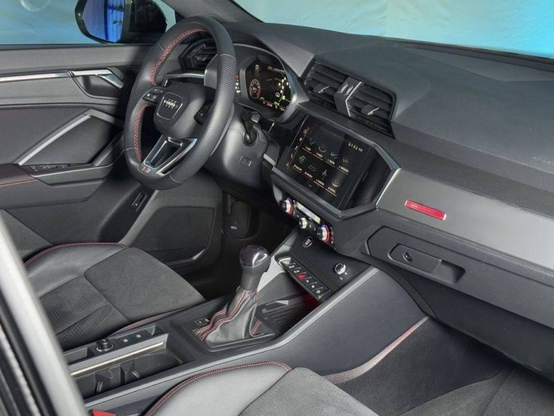 Audi Q3 35 TFSI Sporback  2023 REF 208