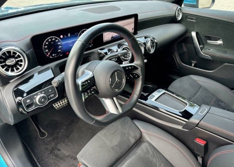 MERCEDES CLA 180 ESSENCE  2024 REF 222