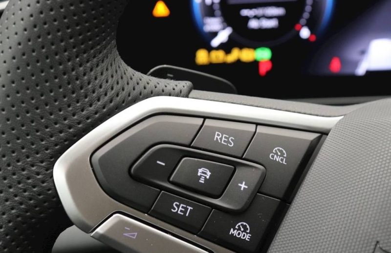 Volkswagen Tiguan 2.0 TDI 150 DSG7 R-Line Black Style - 213