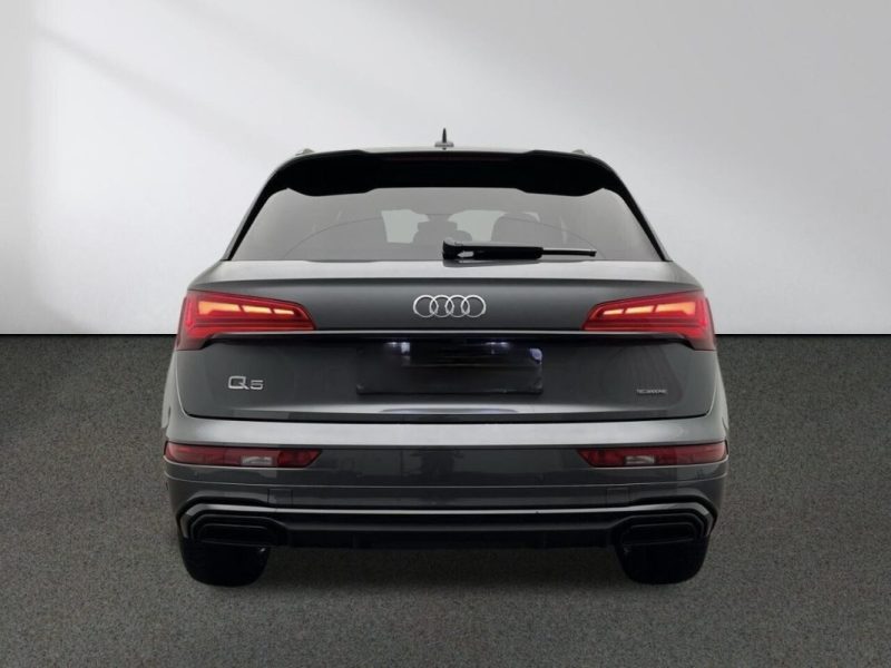 Audi Q5 2022 REF 209