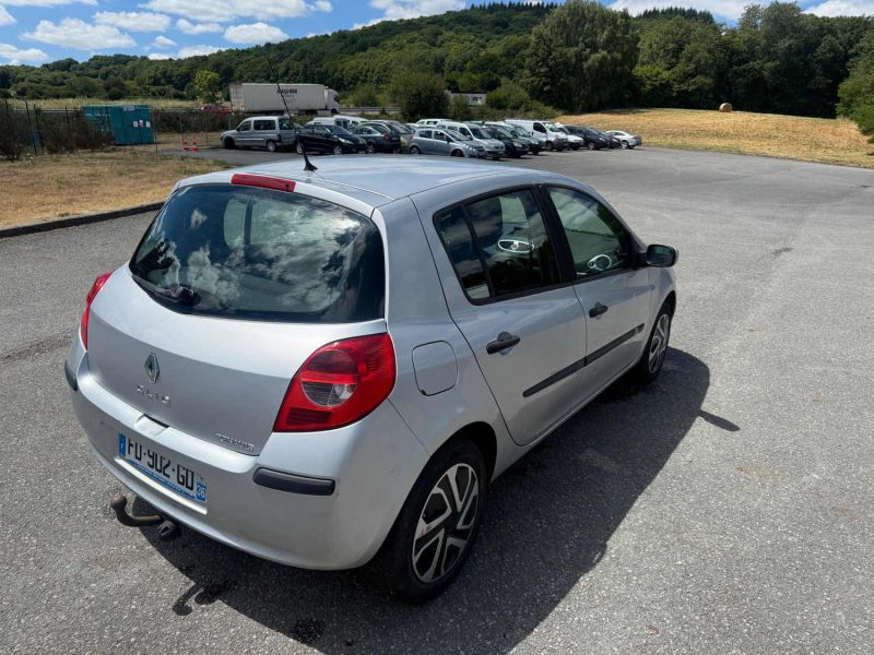RENAULT CLIO 2005