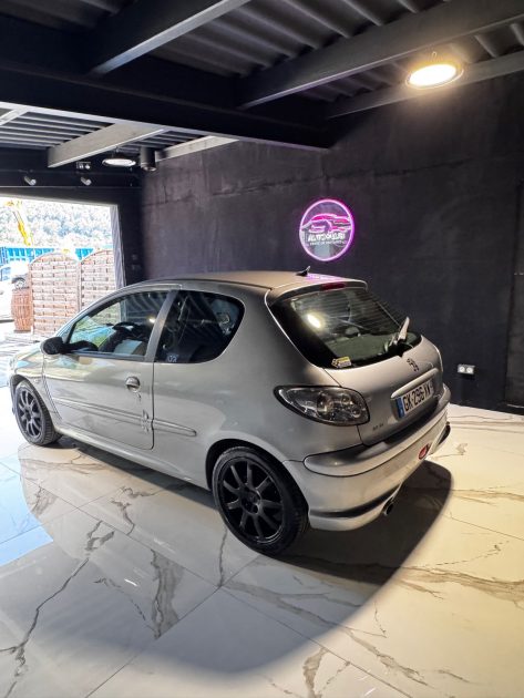 Peugeot 206 – 2.0 HDI – Très propre