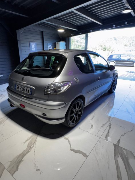 Peugeot 206 – 2.0 HDI – Très propre