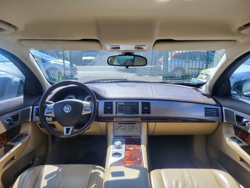 JAGUAR XF 3L V6 d 211 cv - GARANTIE- LUXE PREMIUM