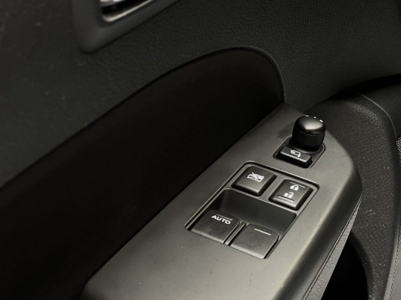 SUZUKI SWIFT III 1.6 VVT 136CH SPORT