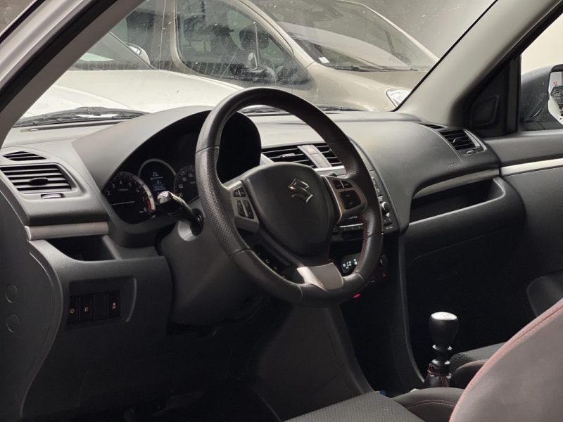 SUZUKI SWIFT III 1.6 VVT 136CH SPORT