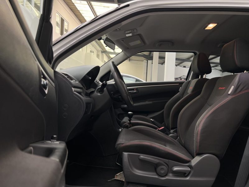 SUZUKI SWIFT III 1.6 VVT 136CH SPORT