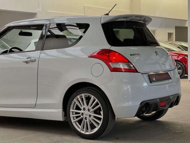 SUZUKI SWIFT III 1.6 VVT 136CH SPORT