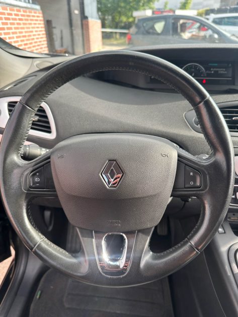 RENAULT MEGANE SCENIC 2014