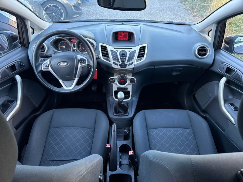 FORD FIESTA 1.4 TDCI 68 ch Ambiente 5 portes